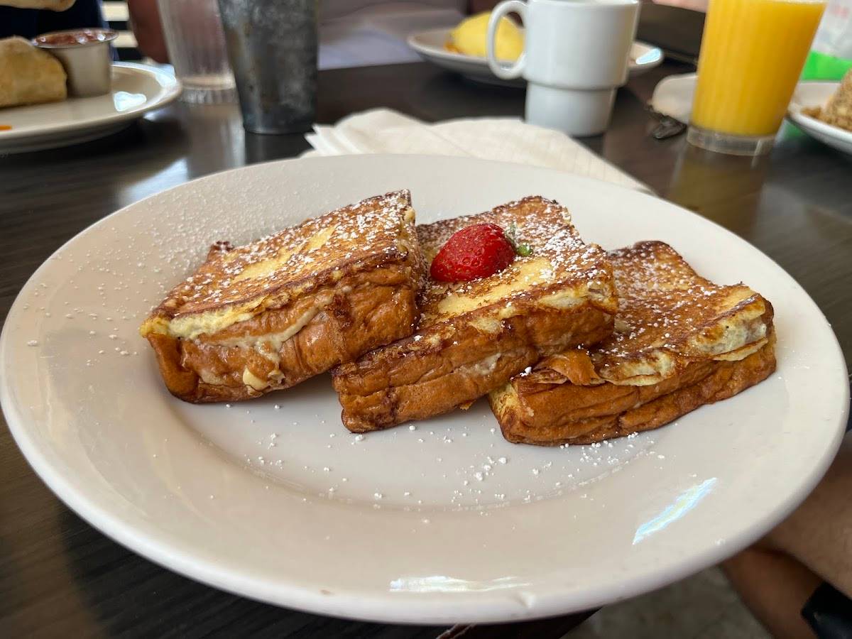 Sweet E's Café restaurant in Honolulu - photo 4