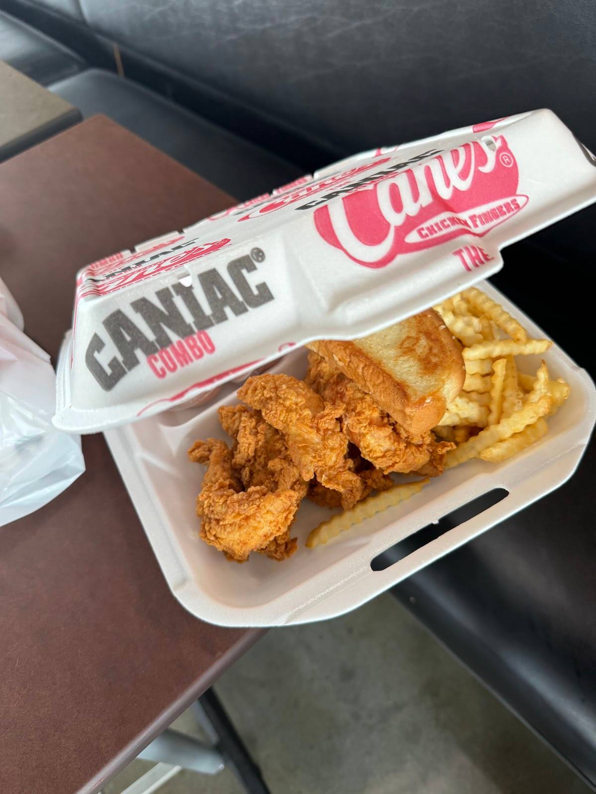 Raising Cane's Chicken Fingers restaurant in New Orleans - photo 5