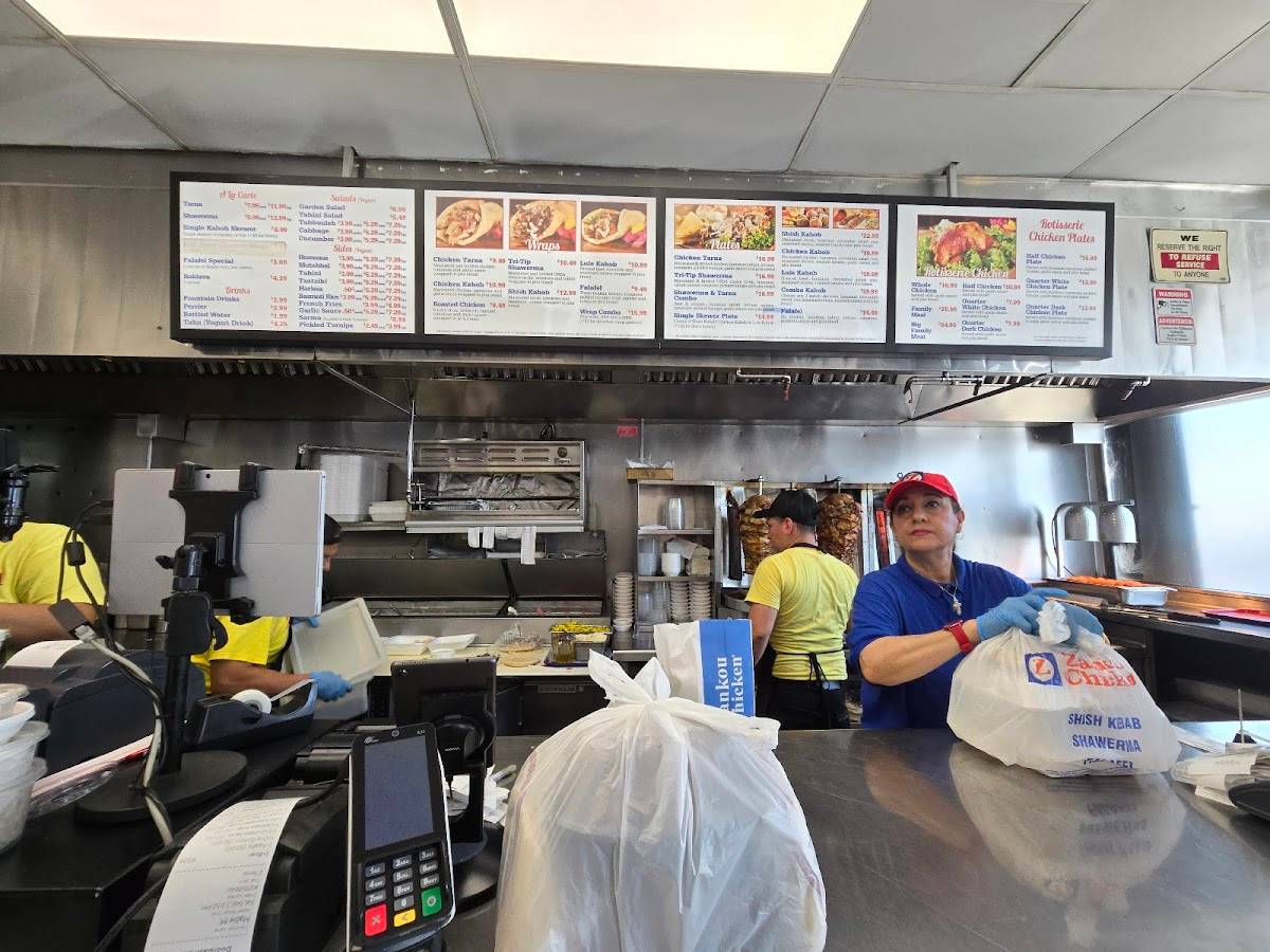 Zankou Chicken restaurant in Los Angeles - photo 3