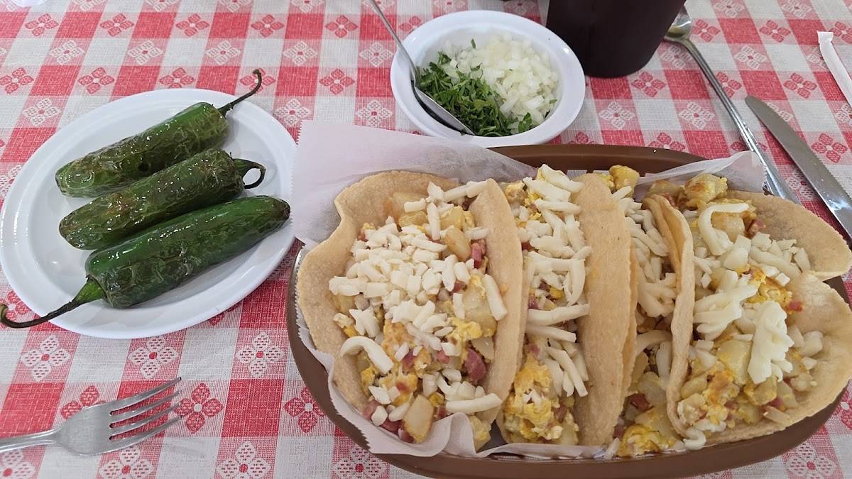 Taqueria El Monarca restaurant in Houston - photo 4