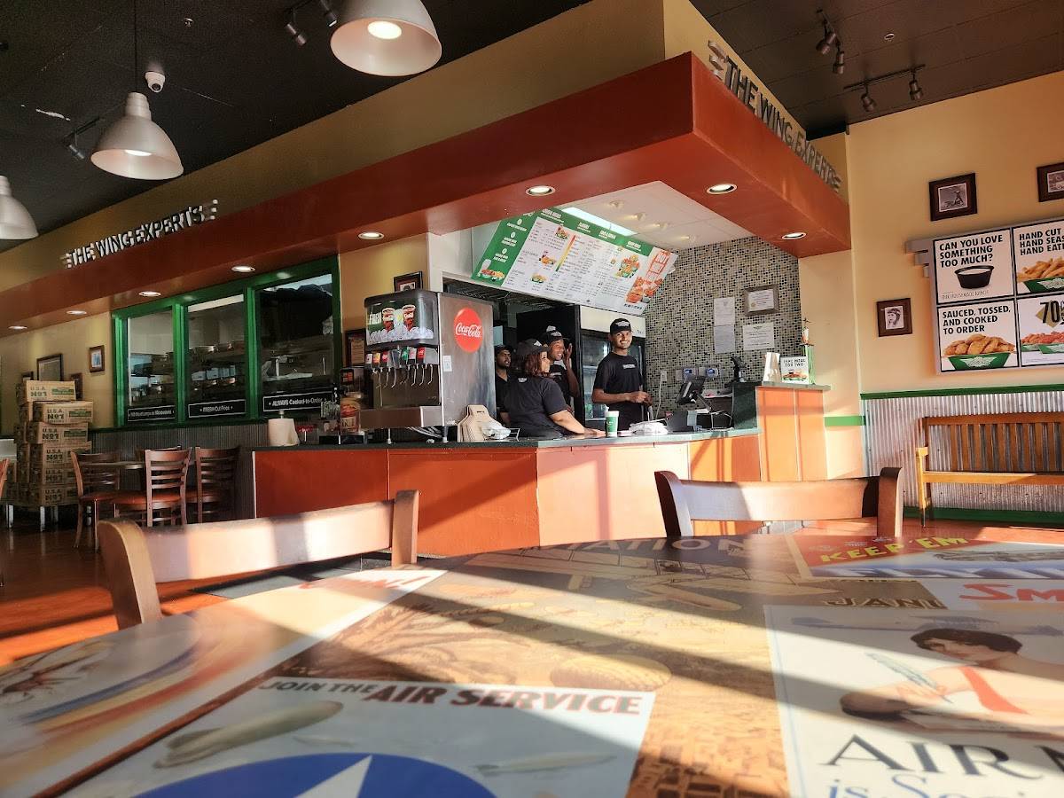 Wingstop restaurant in Gretna - photo 5