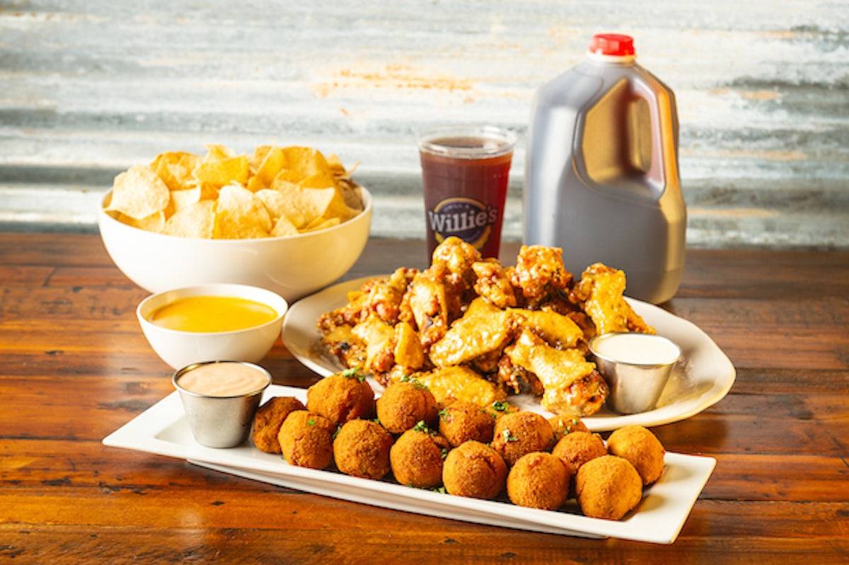 Willie's Grill & Icehouse restaurant in Houston - photo 4