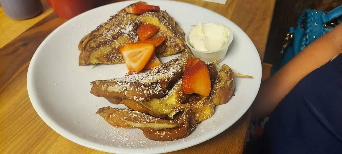 Sharkey’s Sharkbite Grill restaurant in Key Largo - photo 3