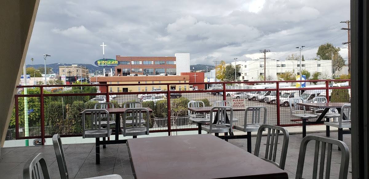 KFC restaurant in Los Angeles - main photo