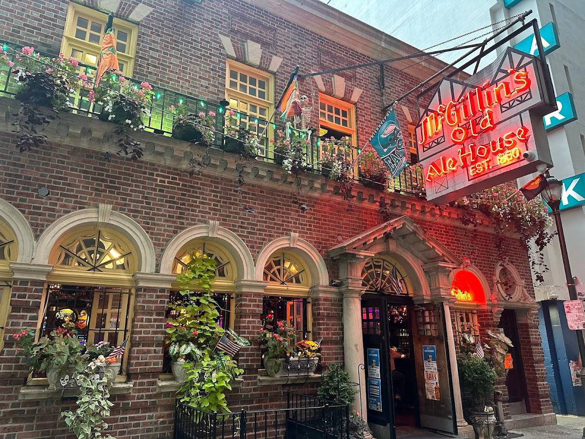 McGillin's Olde Ale House restaurant in Philadelphia - photo 4