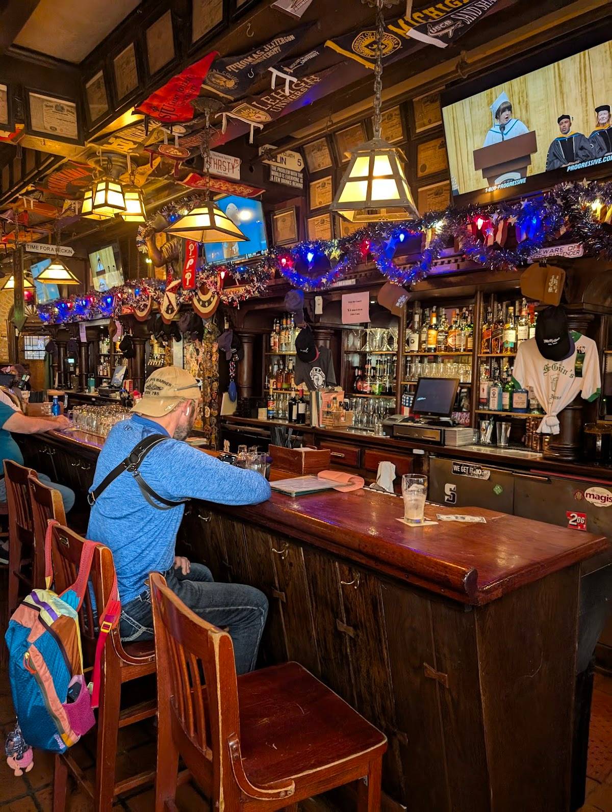 McGillin's Olde Ale House restaurant in Philadelphia - photo 5
