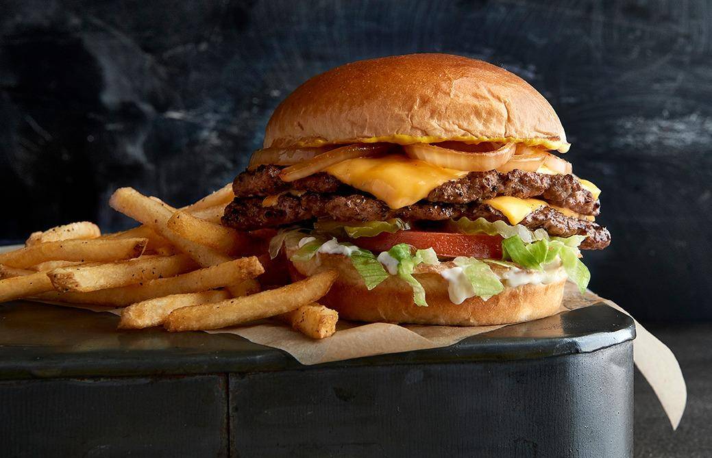 Buffalo Wild Wings restaurant in Tualatin - photo 2