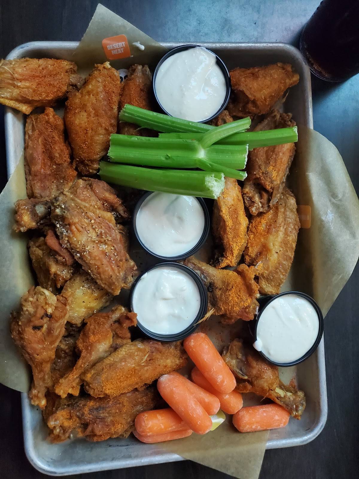 Buffalo Wild Wings restaurant in Tualatin - photo 4
