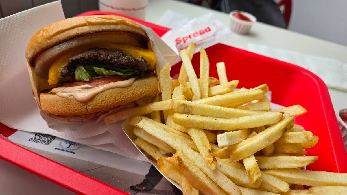 In-N-Out Burger restaurant in Huntington Park - photo 3