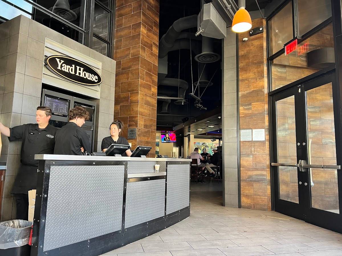 Yard House