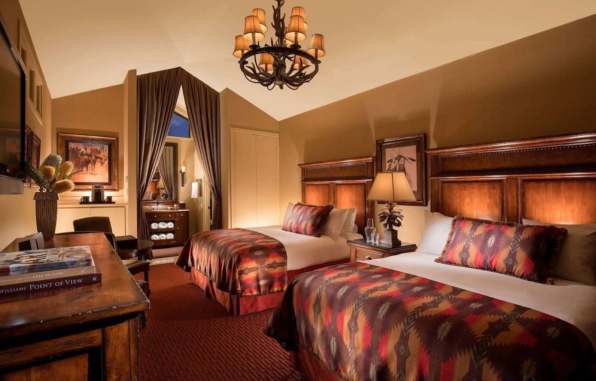 Rustic Inn Creekside Resort & Spa at Jackson Hole restaurant in Jackson - photo 2
