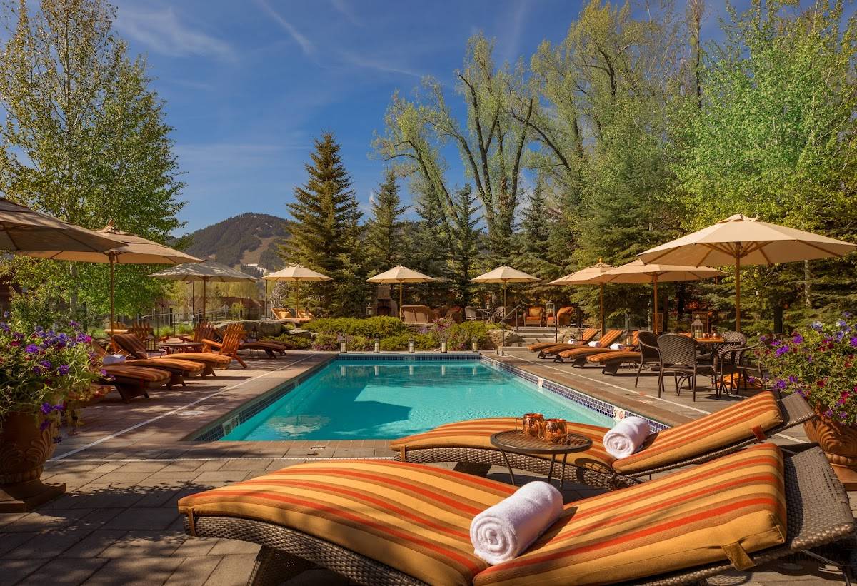 Rustic Inn Creekside Resort & Spa at Jackson Hole restaurant in Jackson - photo 3