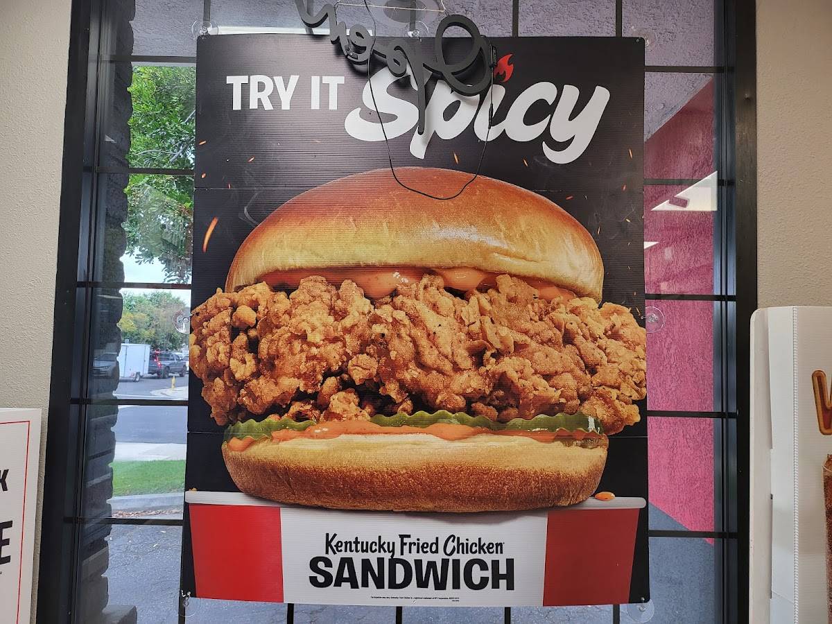 KFC restaurant in San Gabriel - photo 4