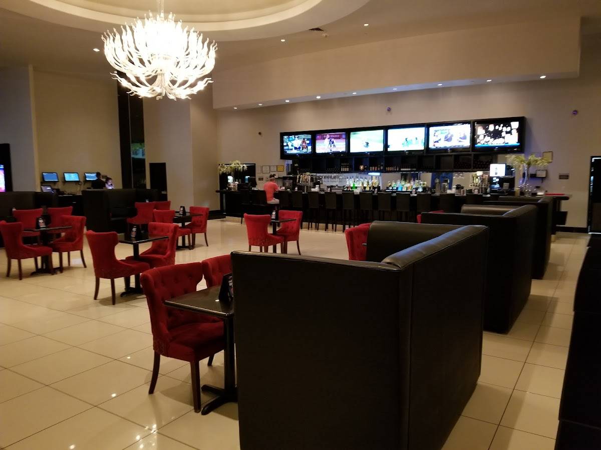 Star Cinema Grill restaurant in Missouri City - photo 2