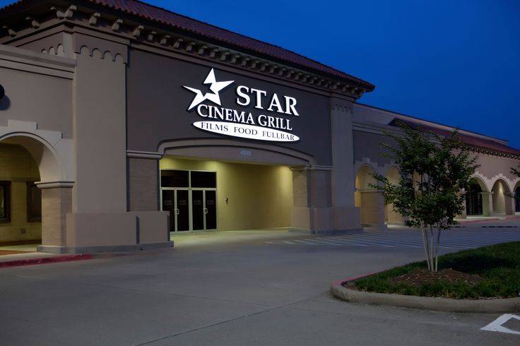 Star Cinema Grill restaurant in Missouri City - photo 4