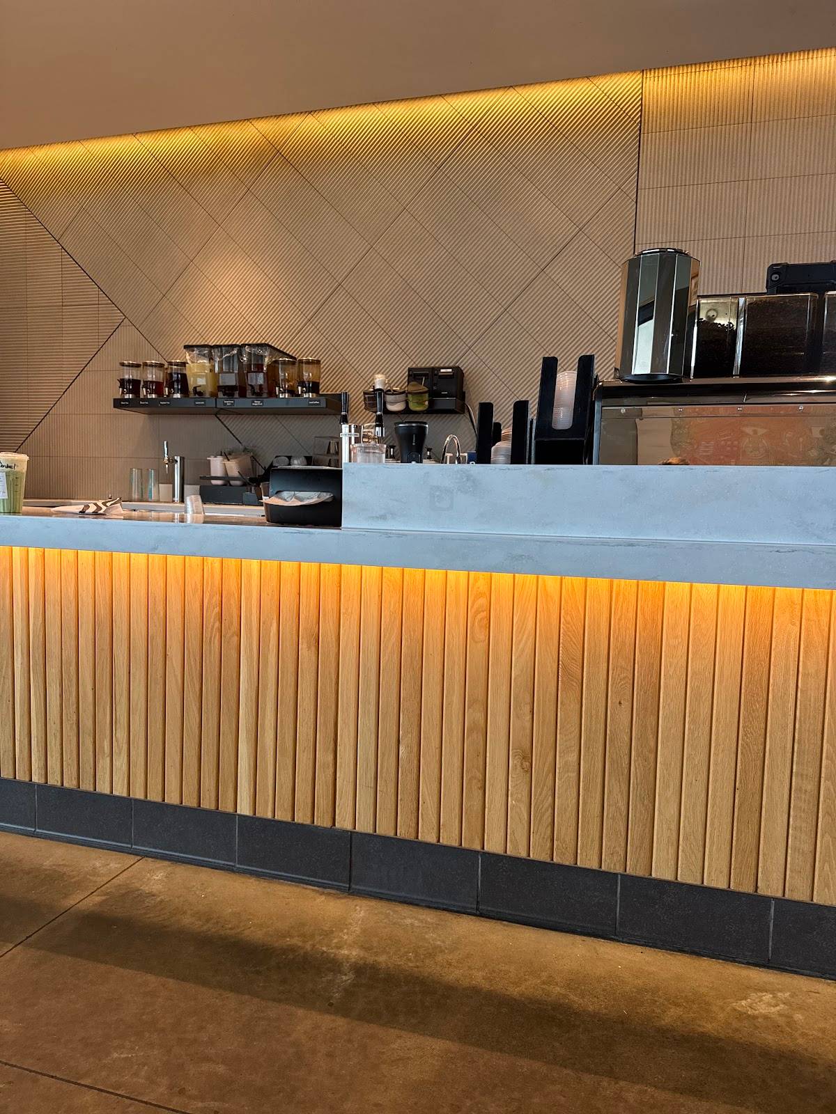 Starbucks Coffee Company restaurant in Katy - photo 2
