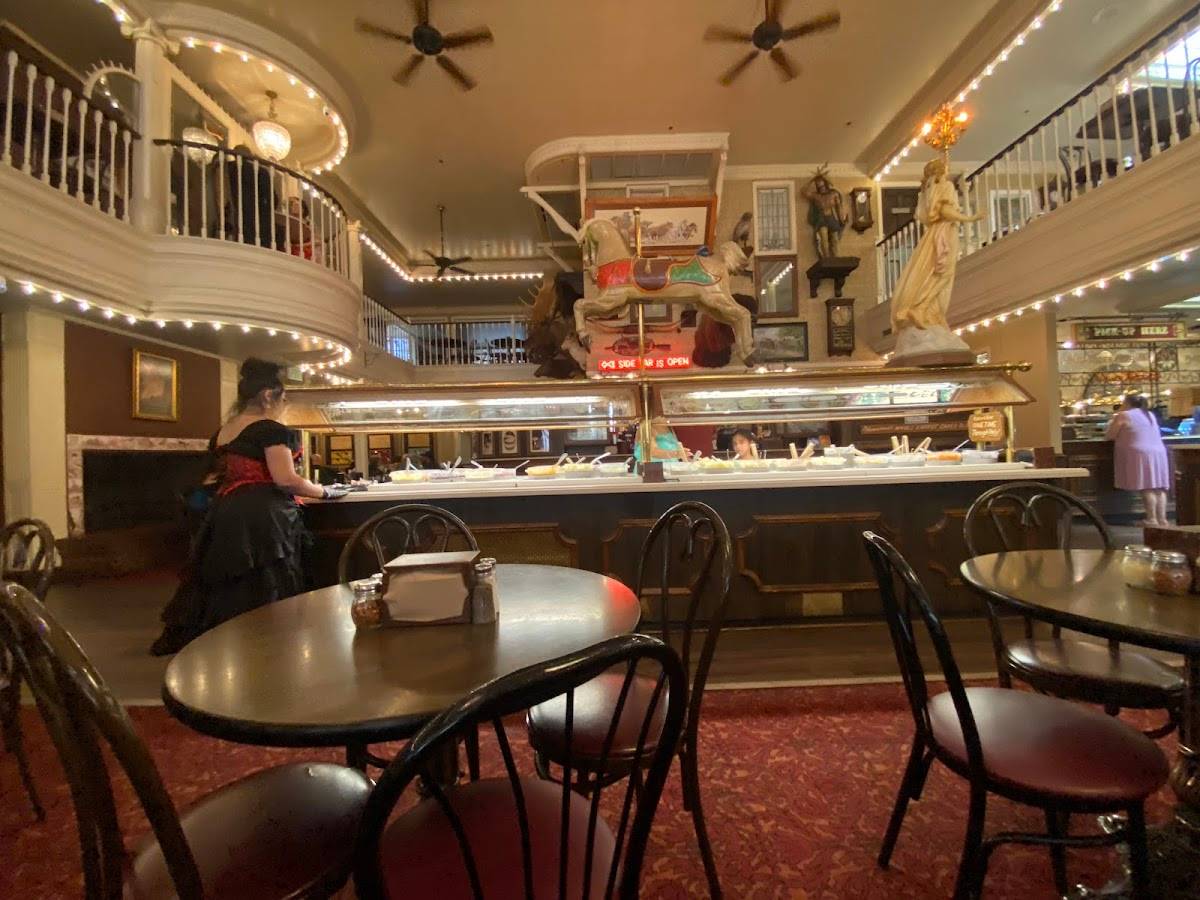 Fargo's Pizza Co. restaurant in Colorado Springs - photo 4