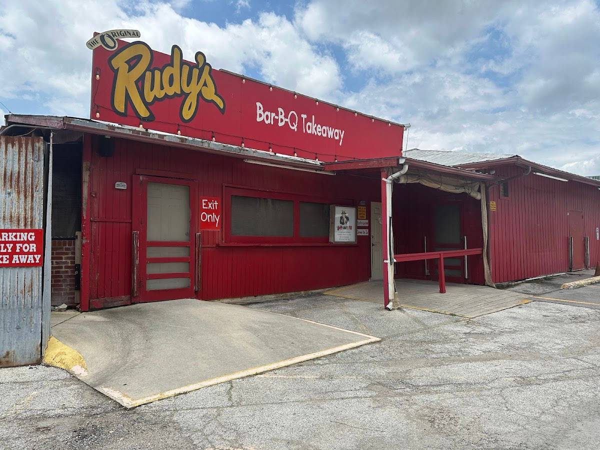 Leon Springs BBQ - "The Original Rudy's" restaurant in San Antonio - photo 3