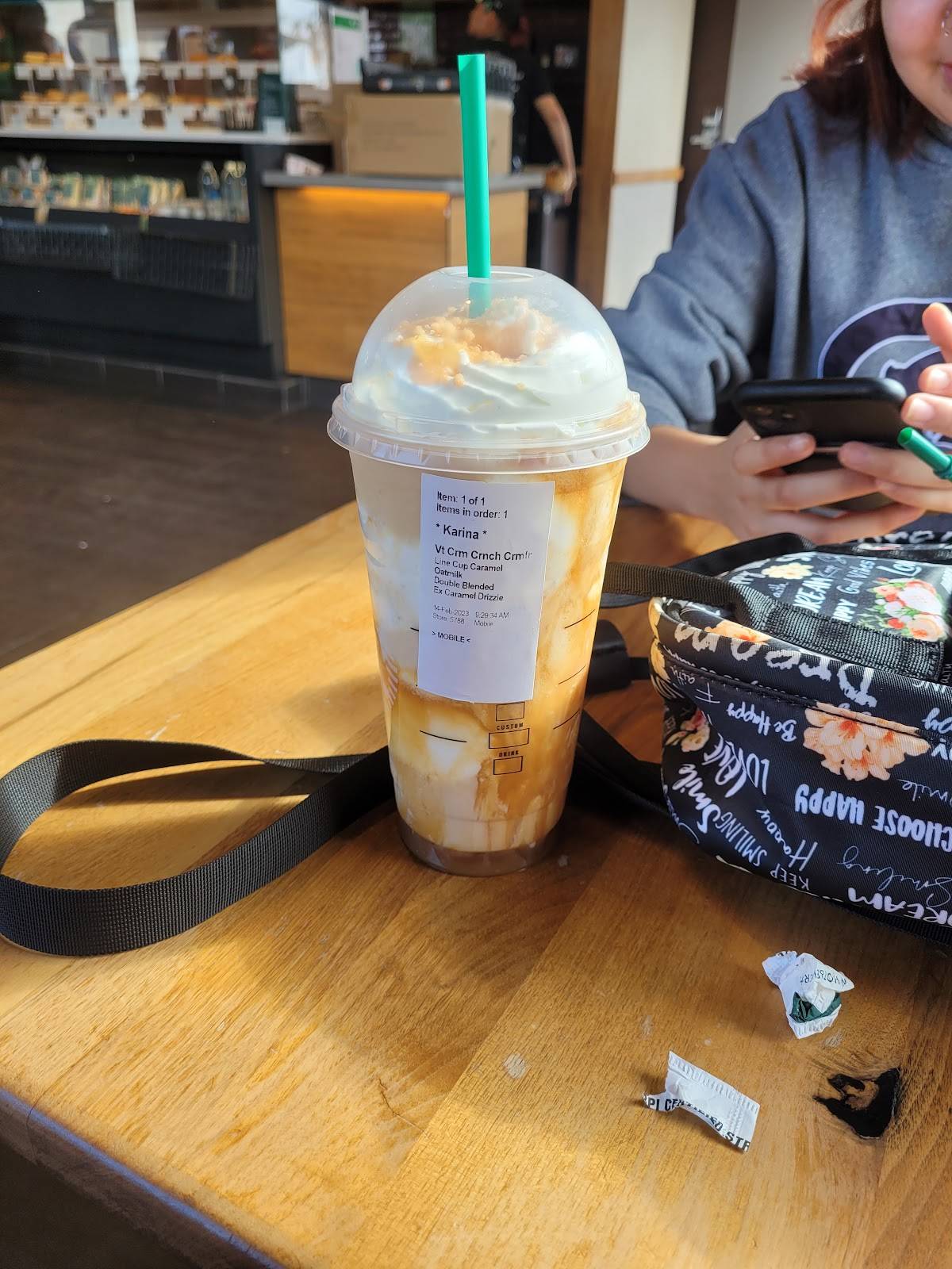 Starbucks restaurant in Huntington Park - photo 3