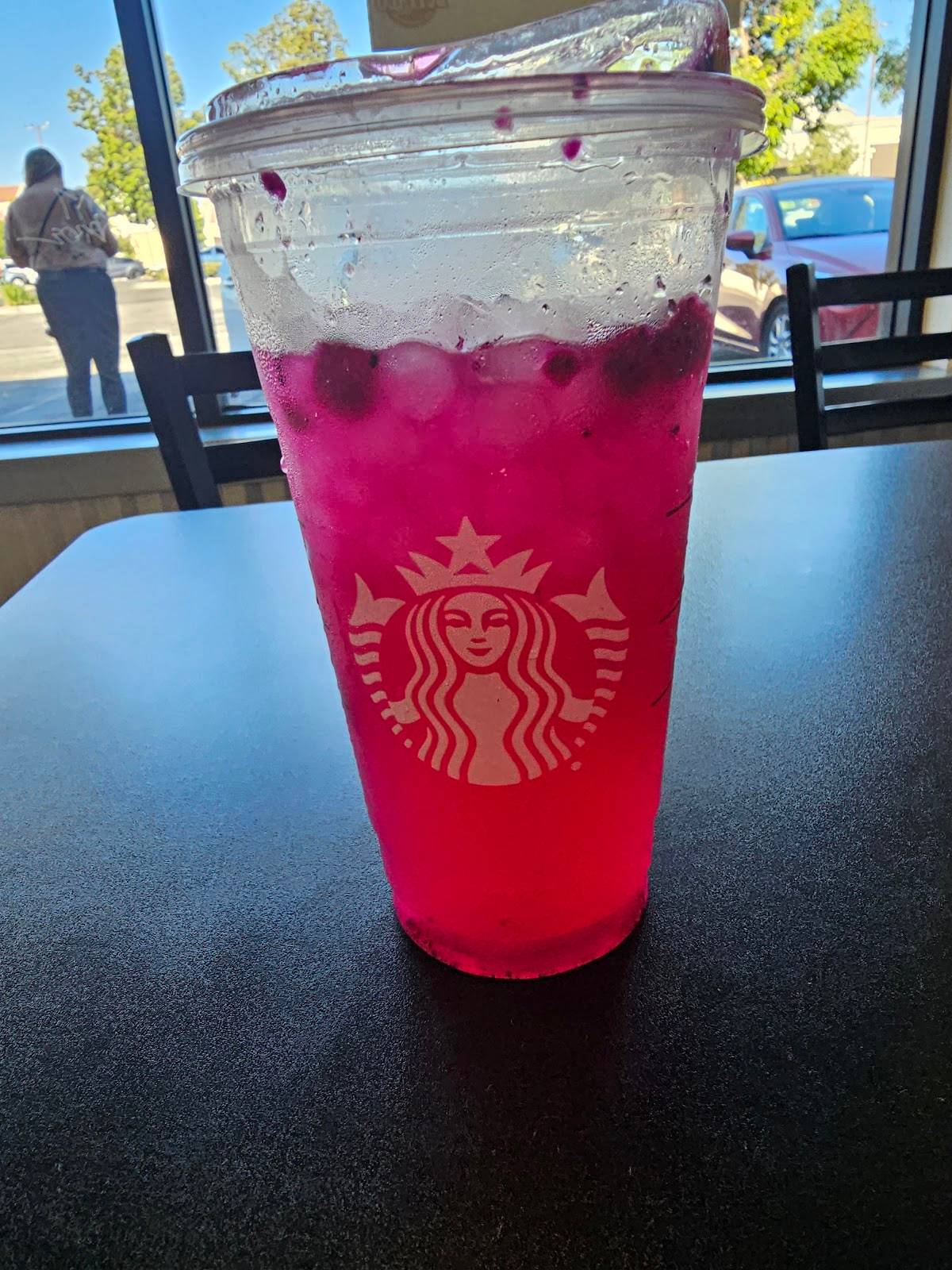 Starbucks restaurant in Huntington Park - photo 4