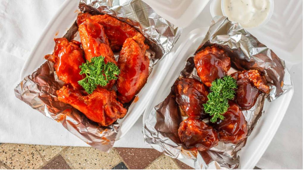 Manny's Pizza Wings & Pasta restaurant in Houston - main photo