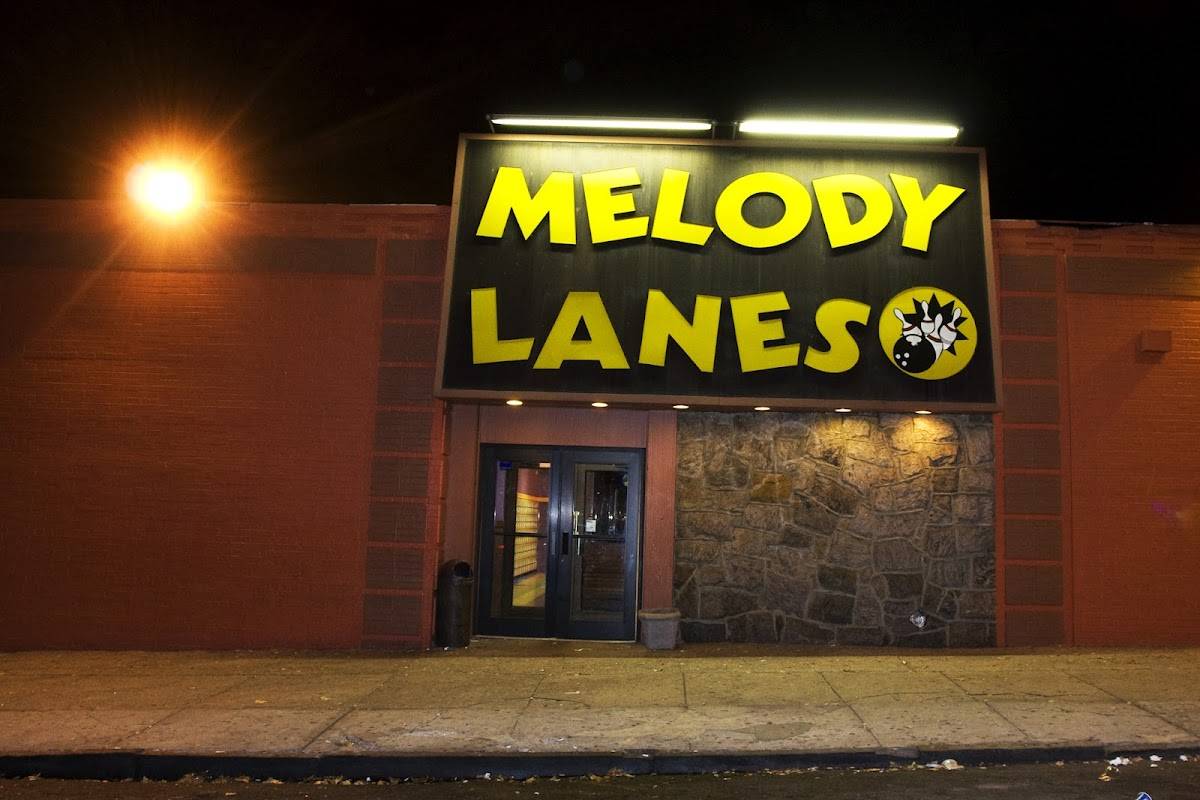 Melody Lanes restaurant in Brooklyn - photo 2