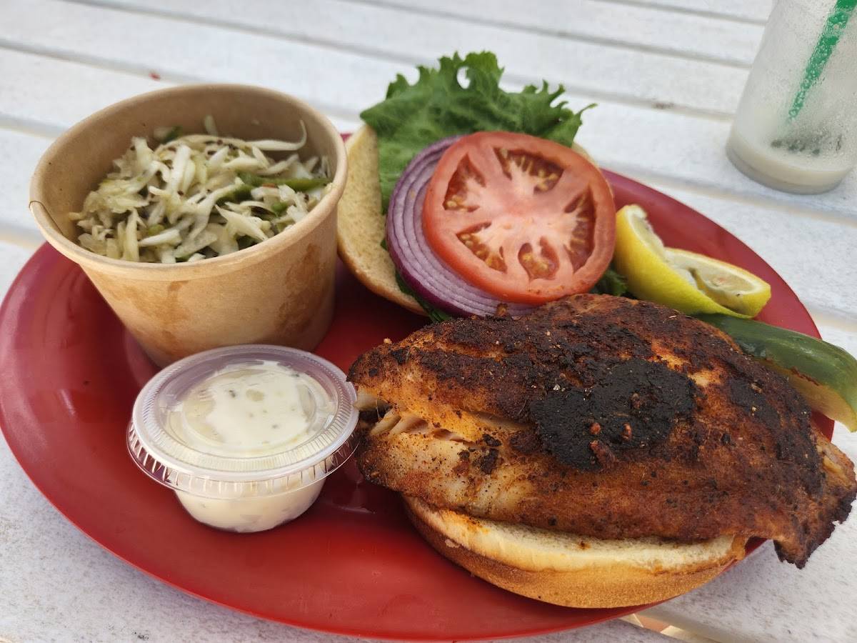 Lorelei Restaurant & Cabana Bar restaurant in Islamorada - photo 3