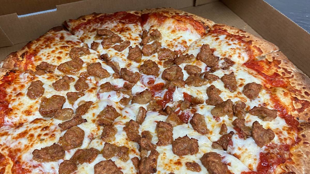 Rick's Pizza, Beer, & More restaurant in Reno - photo 2