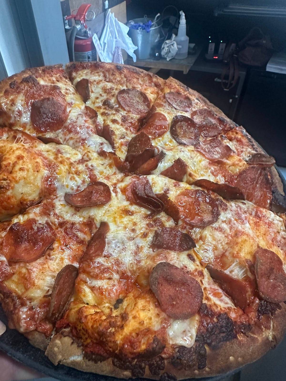 Rick's Pizza, Beer, & More restaurant in Reno - photo 3