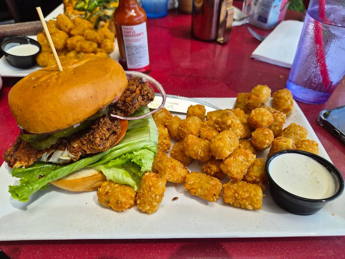 Urban MO's Bar & Grill restaurant in San Diego - photo 4