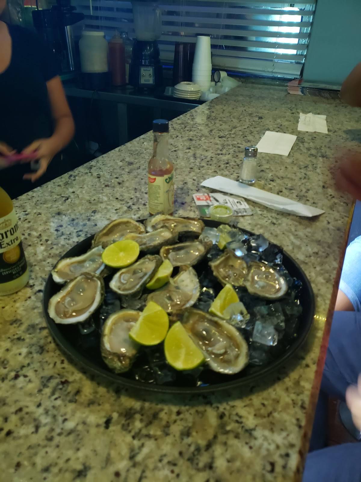 GUEMBO'S AND GRILL restaurant in Miami - photo 4