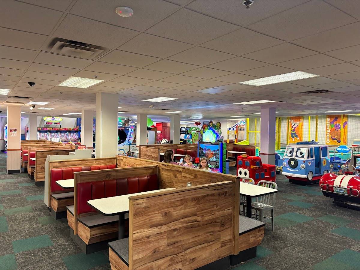 Chuck E. Cheese restaurant in Anchorage - photo 3