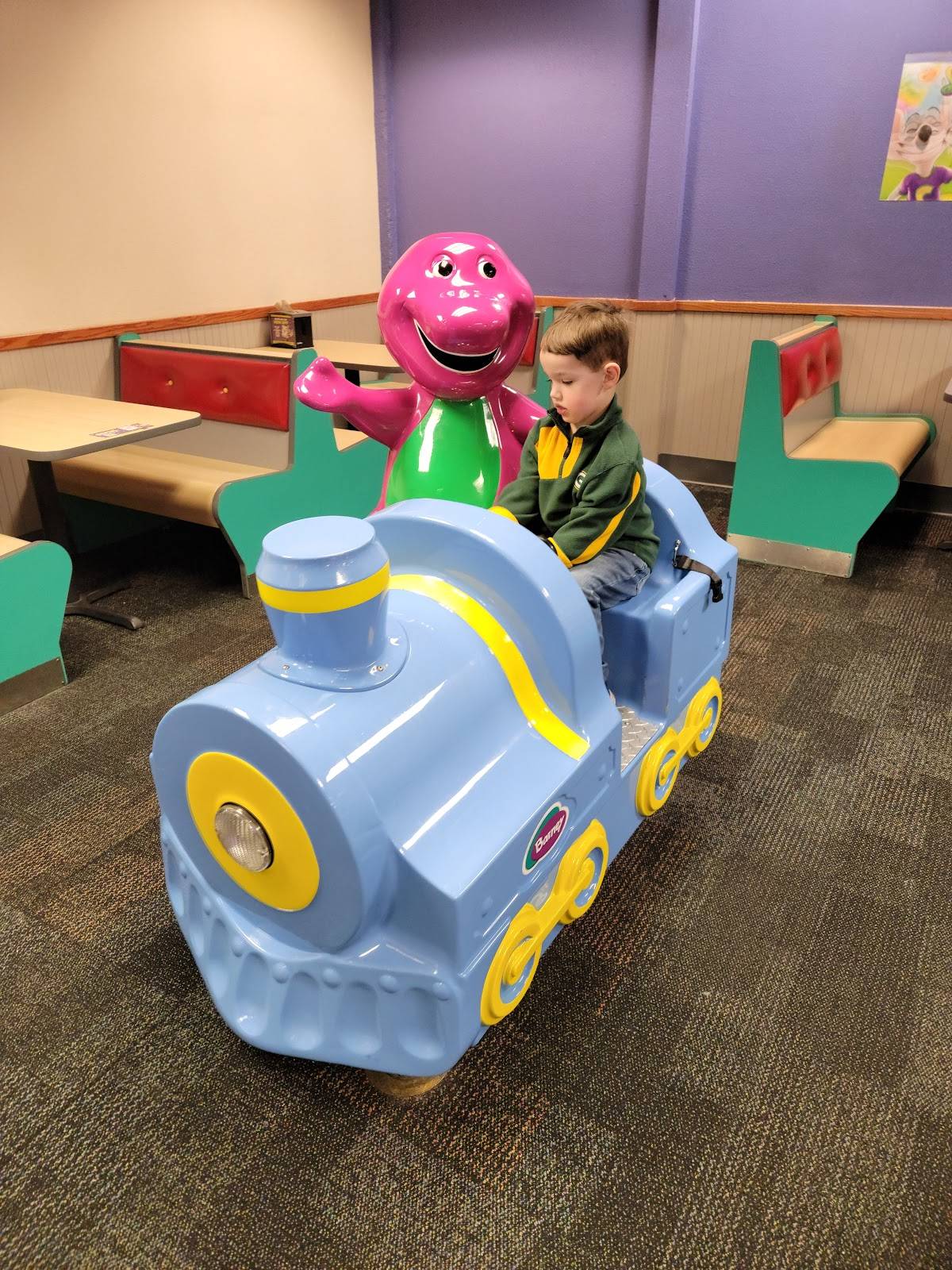 Chuck E. Cheese restaurant in Anchorage - photo 5