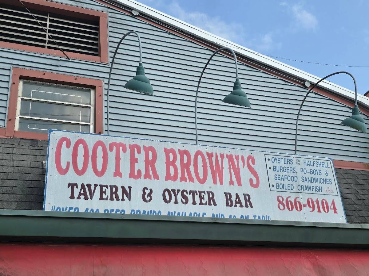 Cooter Brown's Tavern restaurant in New Orleans - photo 4