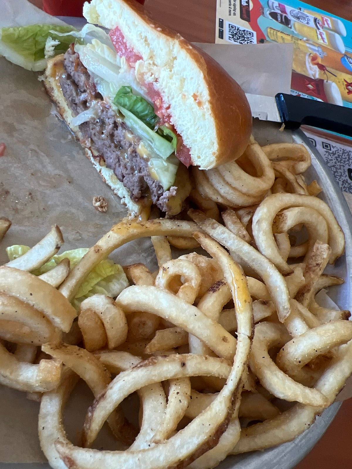 Hooters restaurant in San Antonio - photo 4