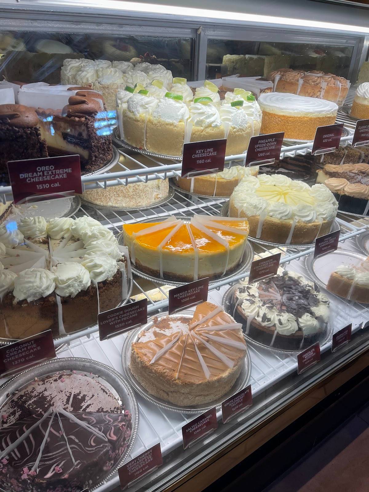The Cheesecake Factory restaurant in Las Vegas - photo 3