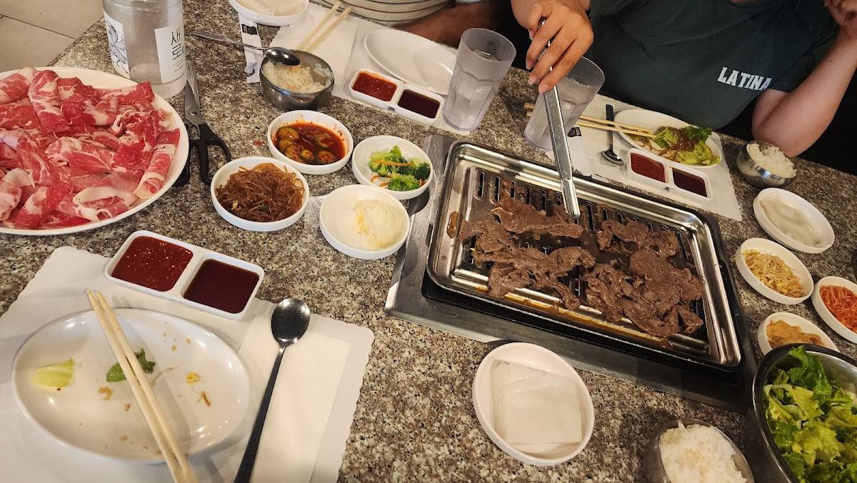 Cham Soot Gol restaurant in Garden Grove - photo 4