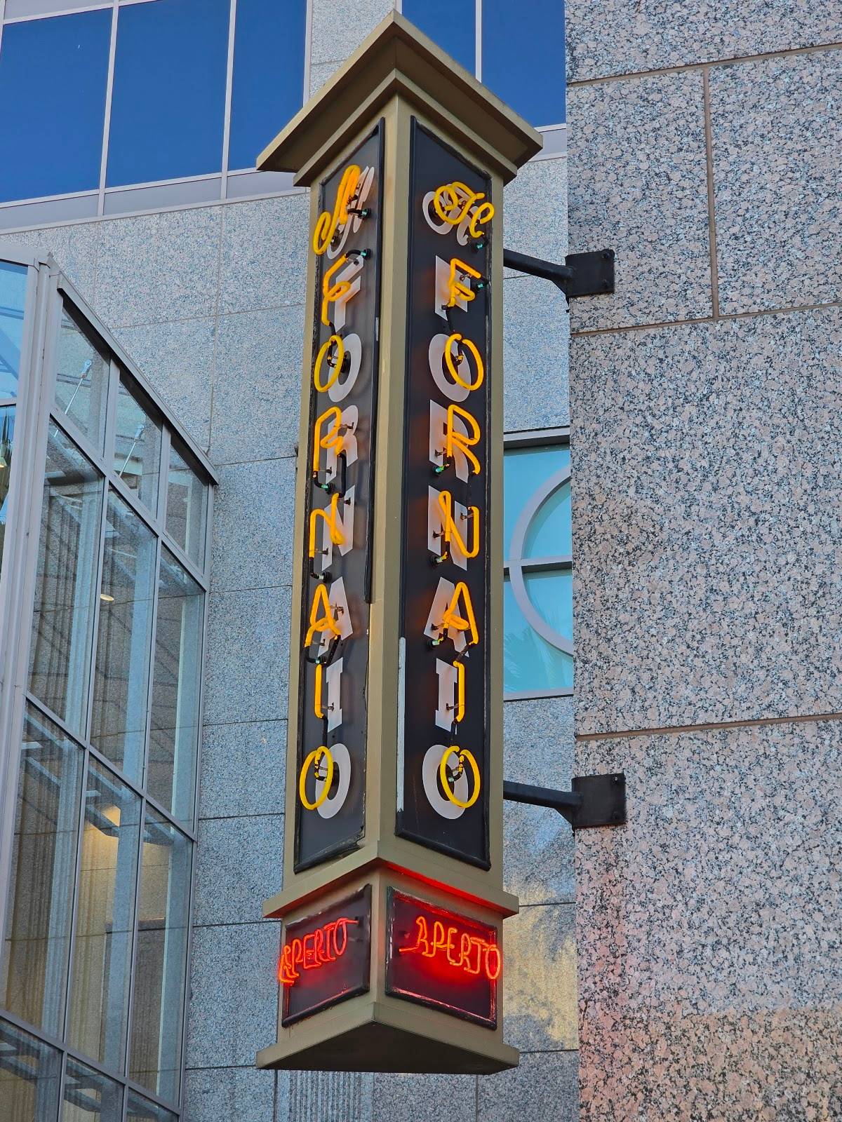 Il Fornaio restaurant in Sacramento - photo 5