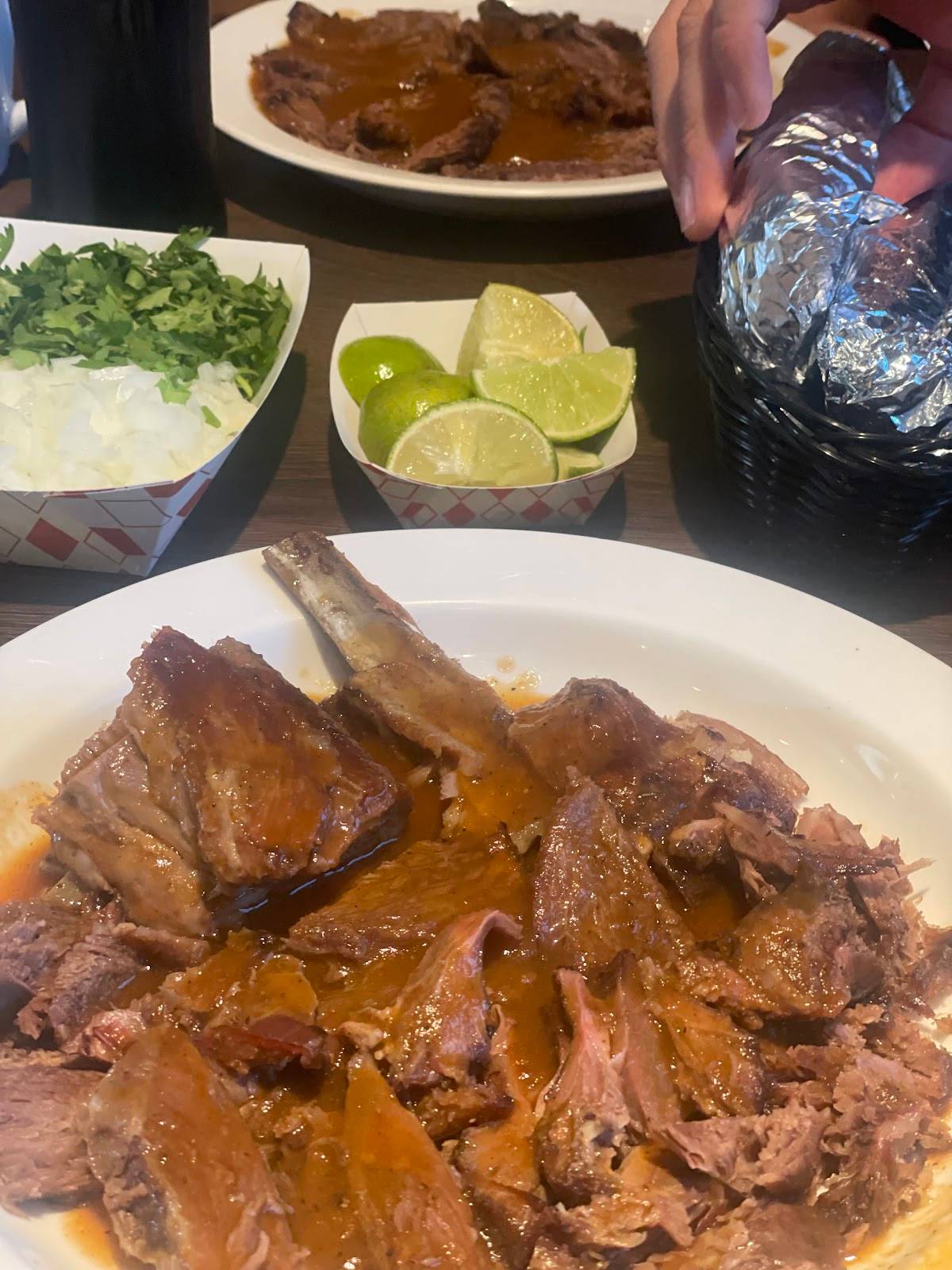 Birrieria Don Boni restaurant in Los Angeles - photo 5