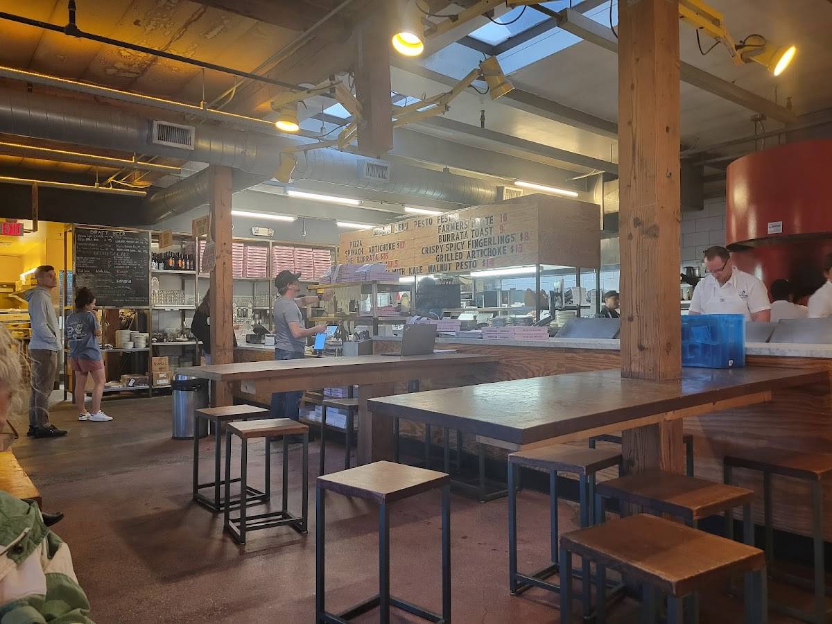 Pitfire Pizza restaurant in Los Angeles - photo 4