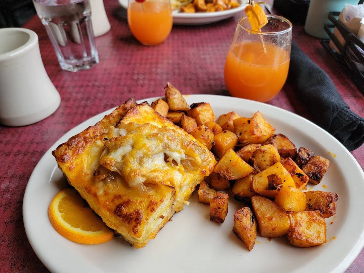 Betty's restaurant in Buffalo - photo 3