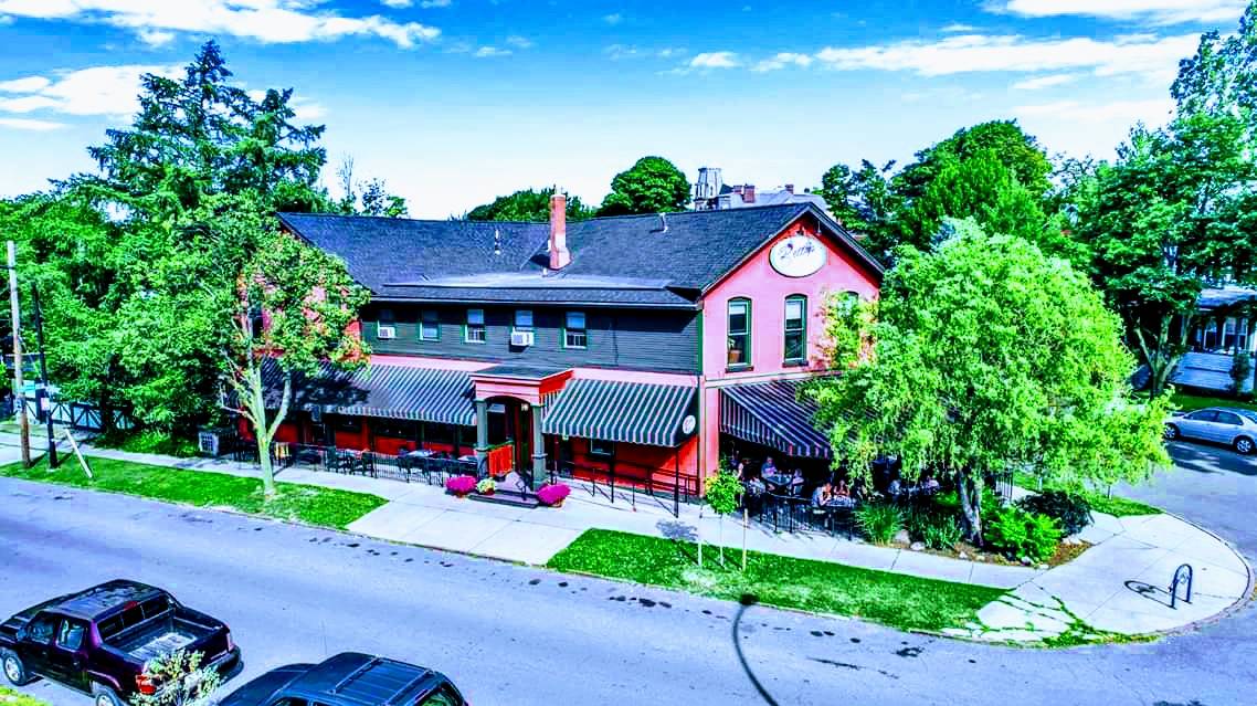 Betty's restaurant in Buffalo - photo 4
