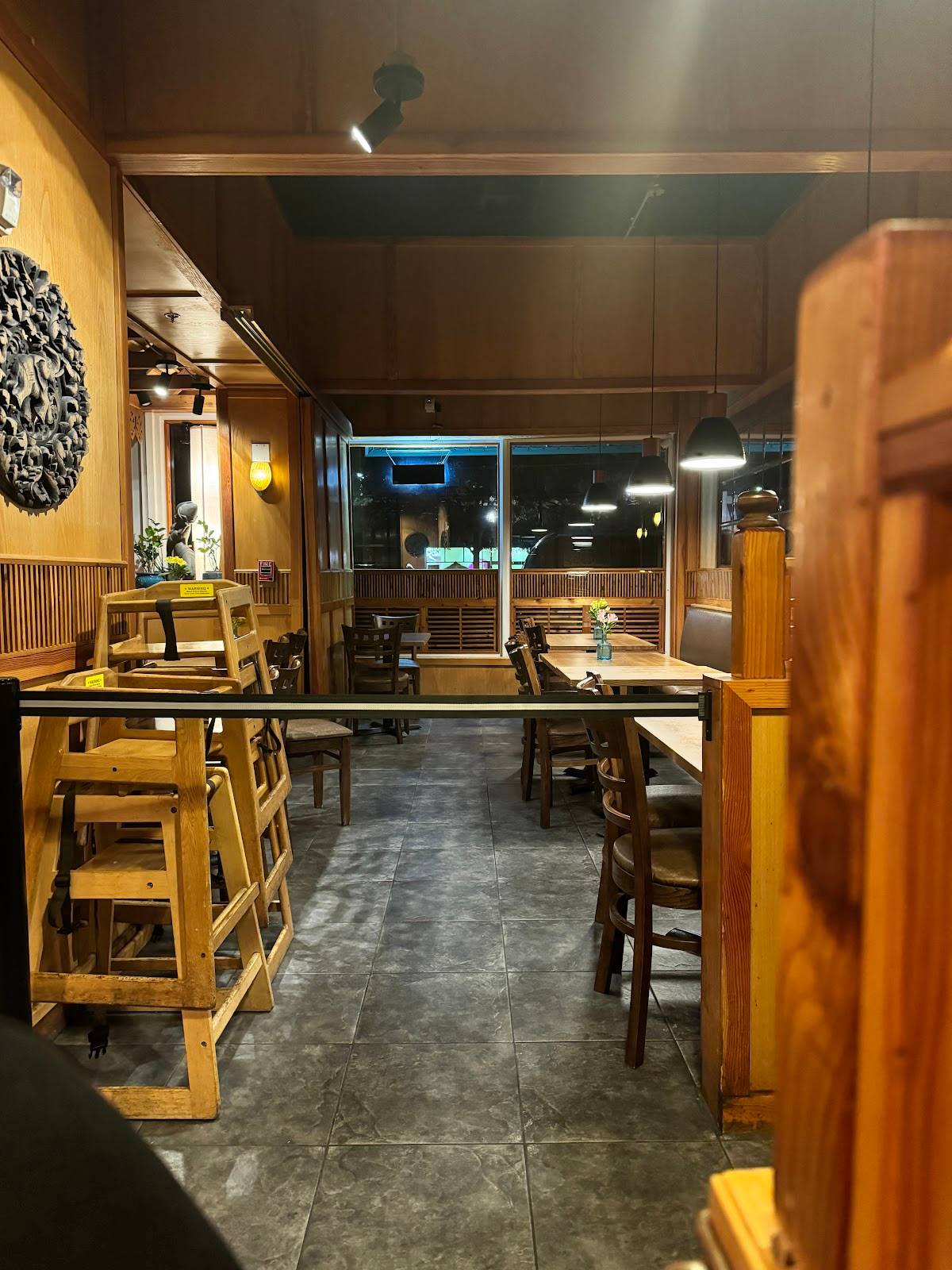 FUJI HANA JAPANESE & THAI CORNER restaurant in Aventura - photo 3