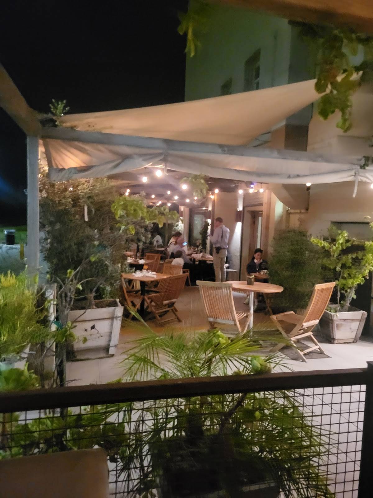 Fig Tree restaurant in Los Angeles - photo 5