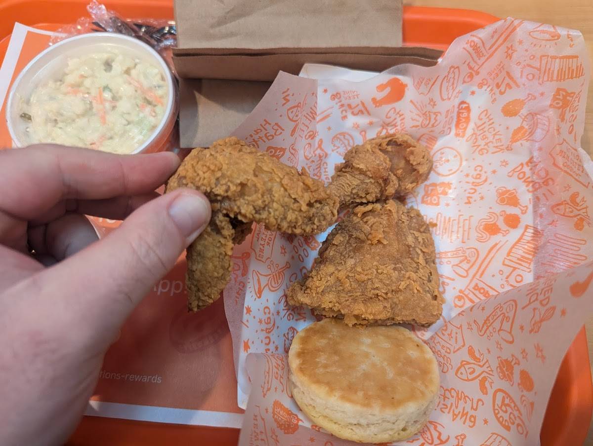 Popeyes Louisiana Kitchen restaurant in Albuquerque - photo 3