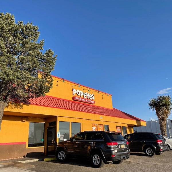 Popeyes Louisiana Kitchen restaurant in Albuquerque - photo 4
