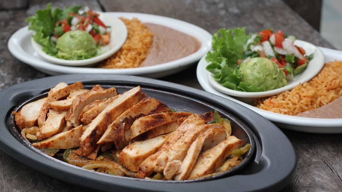 El Toro Mexican Restaurant - Decker restaurant in Baytown - photo 2