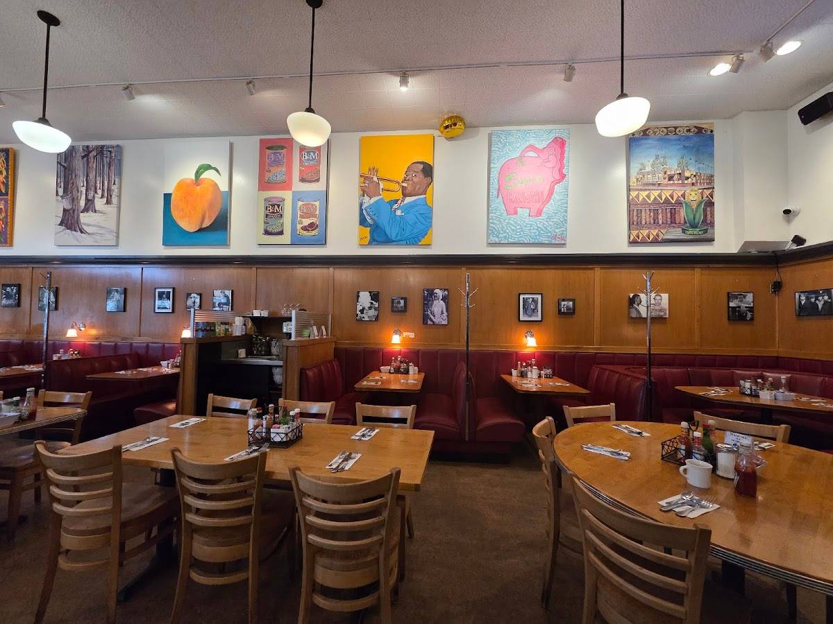 5 Spot restaurant in Seattle - photo 2