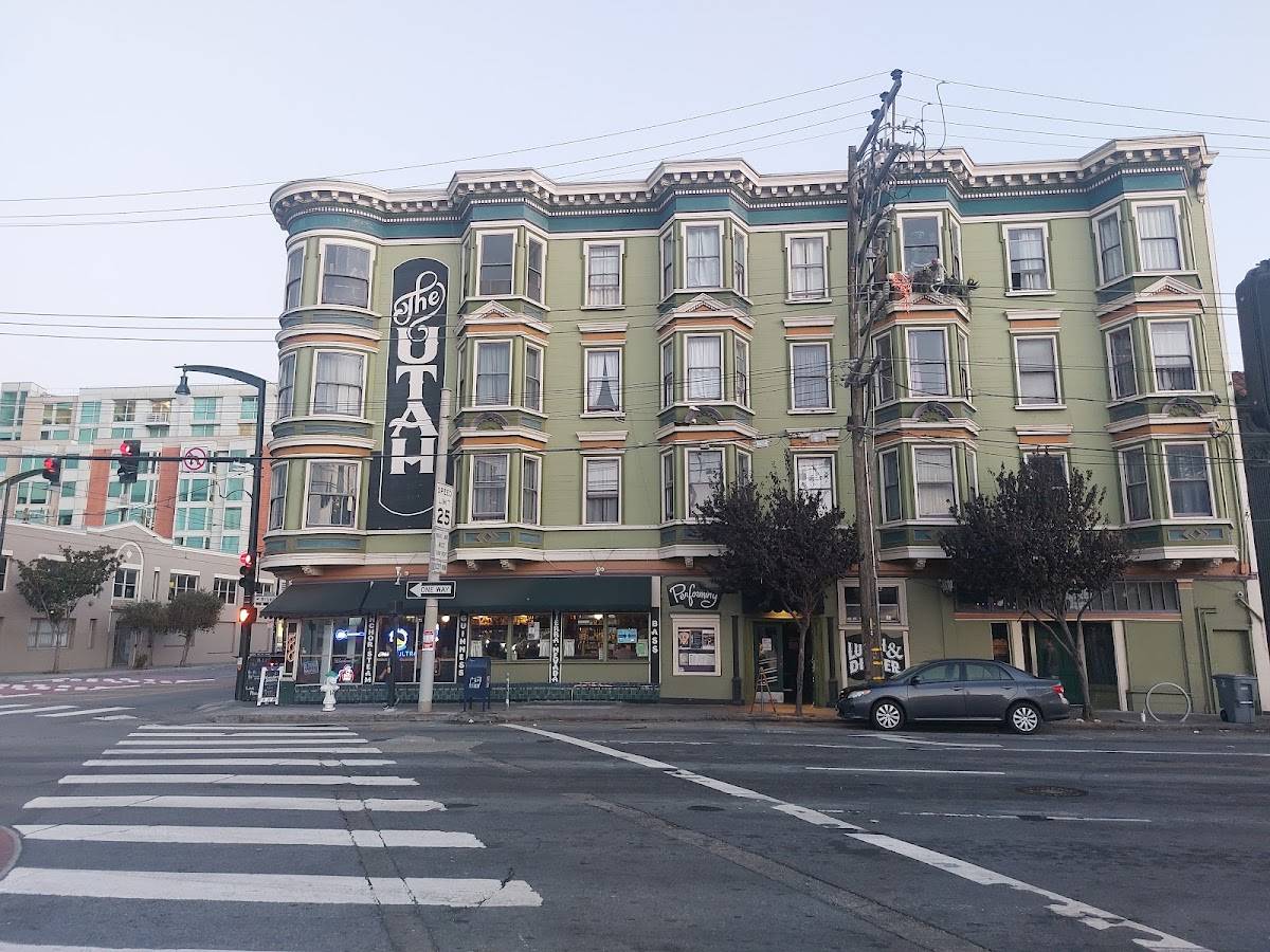 The Hotel Utah Saloon restaurant in San Francisco - photo 3