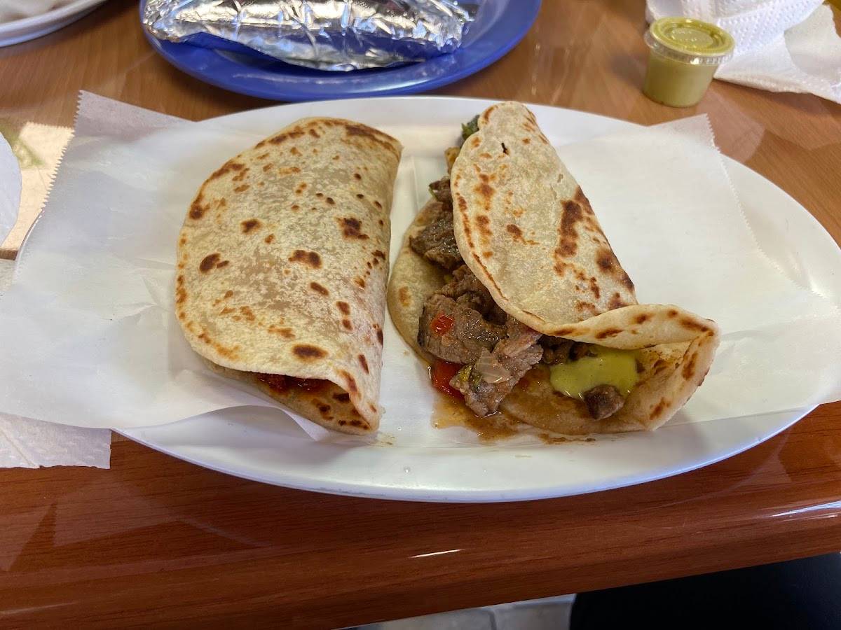 Monchy's restaurant in Houston - photo 3